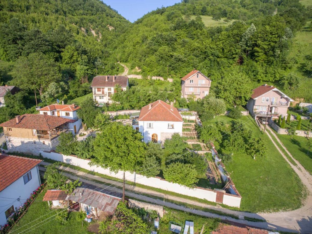 Hangjik Kacanik Exterior foto